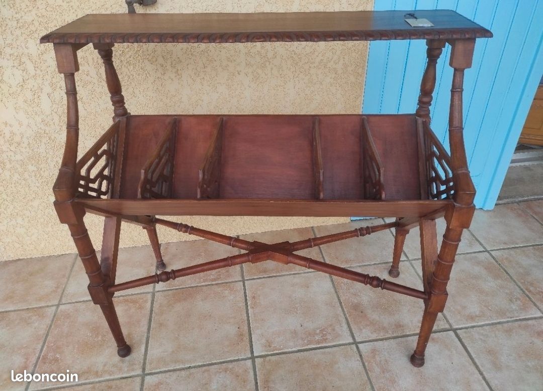 Meuble sculpté en teck (image 1)