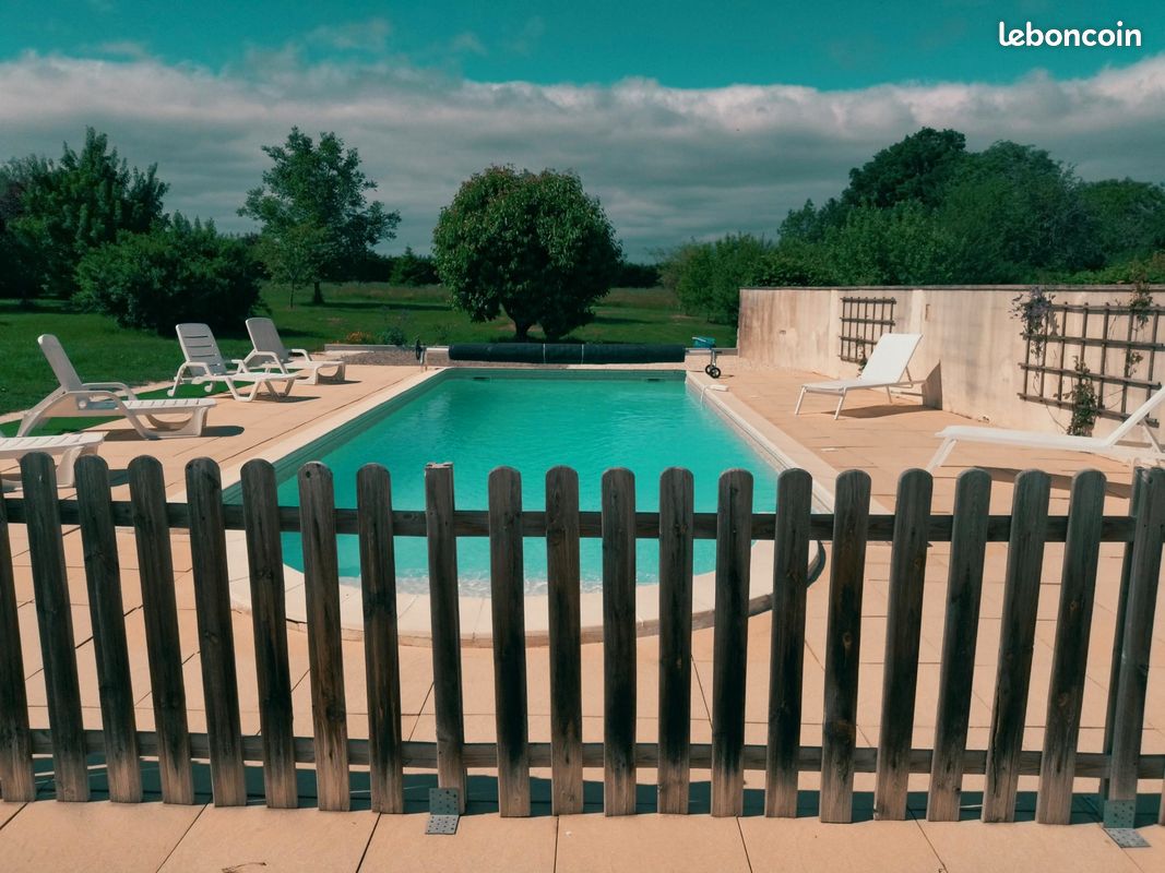 Roulotte avec piscine (image 1)