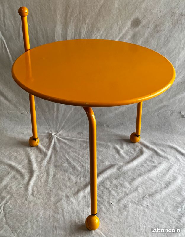 Table basse Bogen de Tord Bjorklund pour Ikea - Design vintage années 80