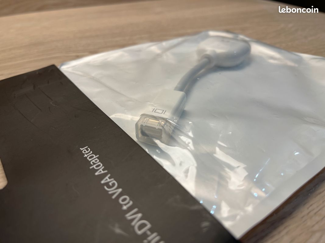 Adaptateur Mini-DVI vers VGA Apple (image 4)