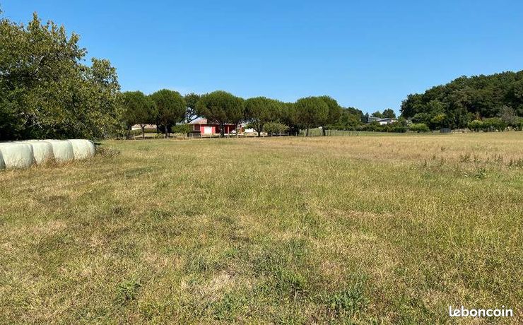 Terrain 3 814 m² Agnac
