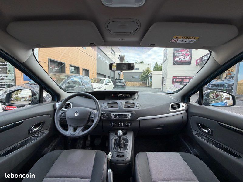 Renault Scenic 3 1.2TCe 115 Life - Climatisation - Bluetooth - Régulateur-Limiteur de vitesse - Pack Famille - Seconde Main - Historique exclusif Renault (image 2)