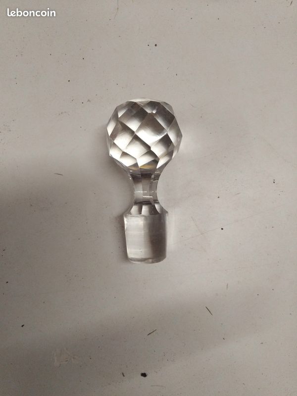 Bouchon de carafe en cristal (image 1)