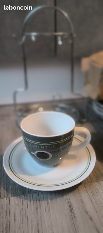 Support de tasses + 4 tasses + 4 soucoupes (image 2)