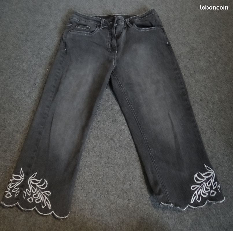 Pantacourt jean gris Broderie Blanche Porte Taille 38