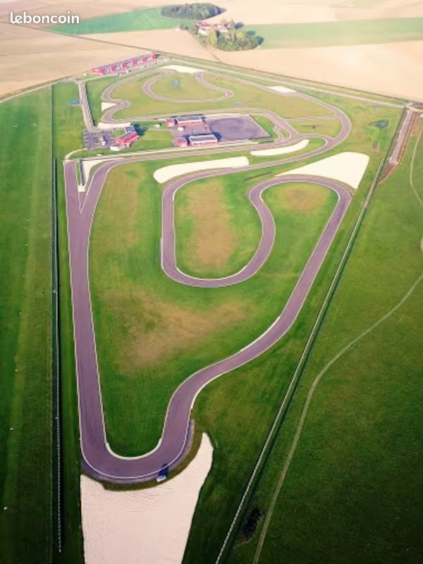 Spacieux et cosy T2 circuit avec piscine partagée (en option) (image 2)