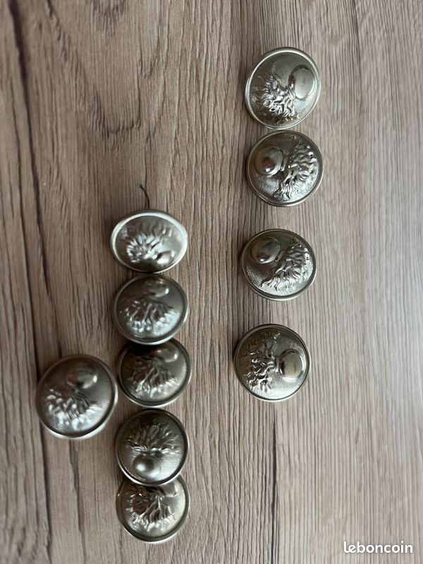 Boutons gendarmerie (image 2)