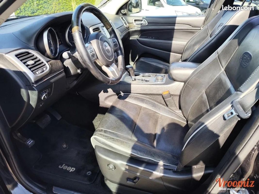 Jeep Grand Cherokee 3.6 PENTASTAR FLEXFUEL 285 OVERLAND AWD BVA / REPRISE POSSIBLE (image 7)