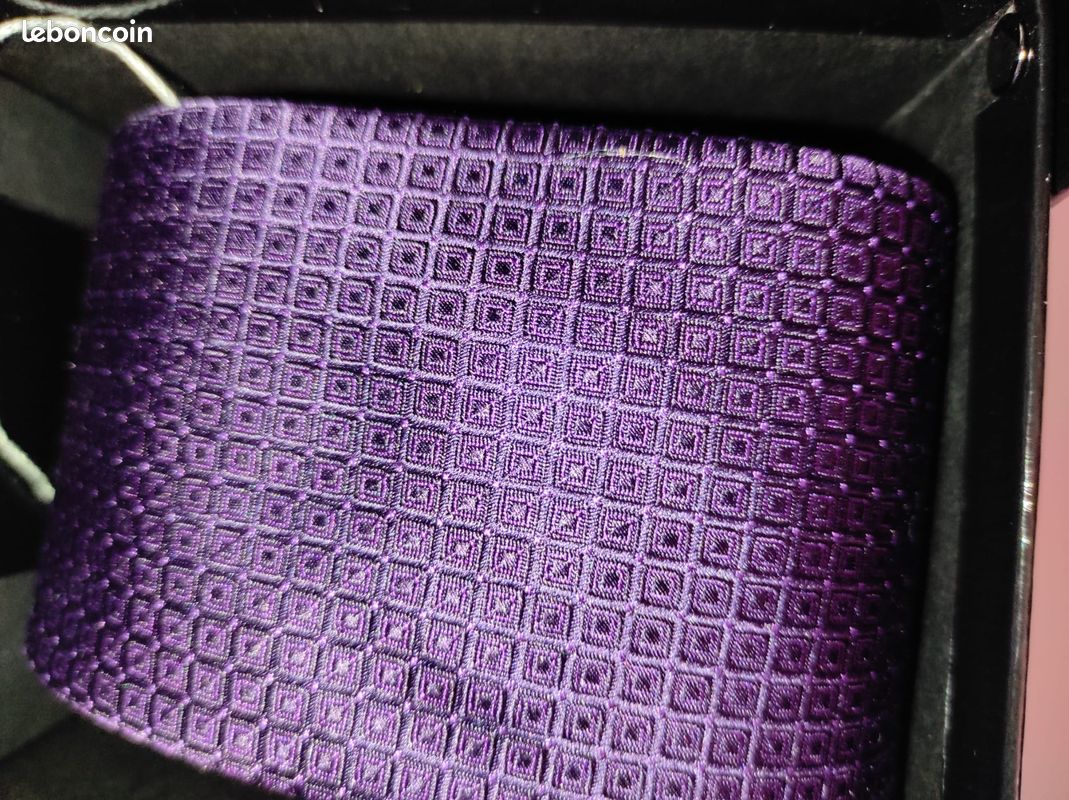 FER 7 COFFRET CRAVATE ET BOUTONS DE MANCHETTE 100% SOIE, HAND MADE VIOLET