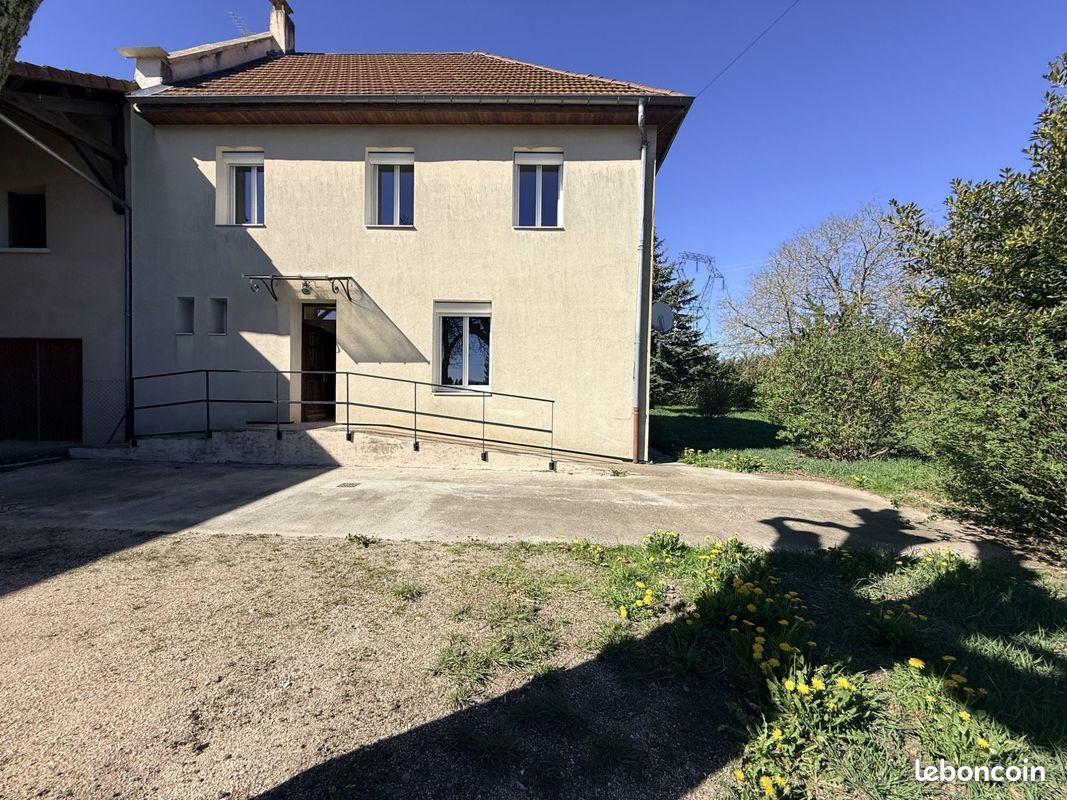 Maison 5 pièces 116 m² · à Champier · 116 m² · 910 €/mois