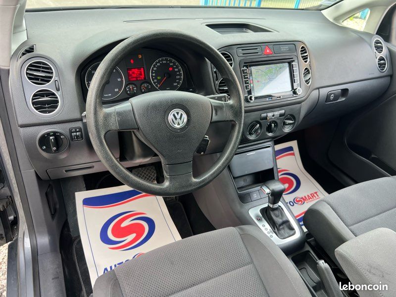 VOLKSWAGEN GOLF V PLUS 1.9 TDI 105 CH DSG6 BOÎTE AUTO / Clim / CarPlay / GPS / Jante / Régulateur / Carnet Complet VW / GARANTIE (image 3)