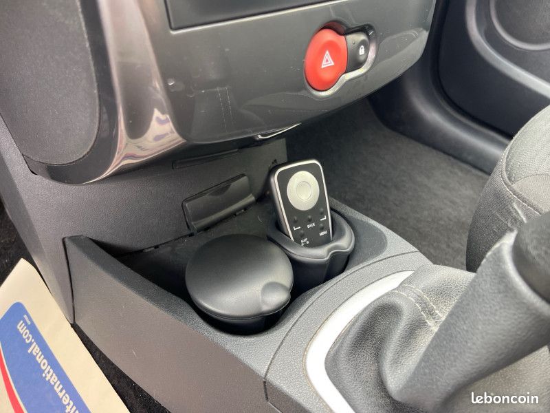 Renault CLIO III 1.5 DCI 70CH OVALIE ECO² 115G 5P (image 19)