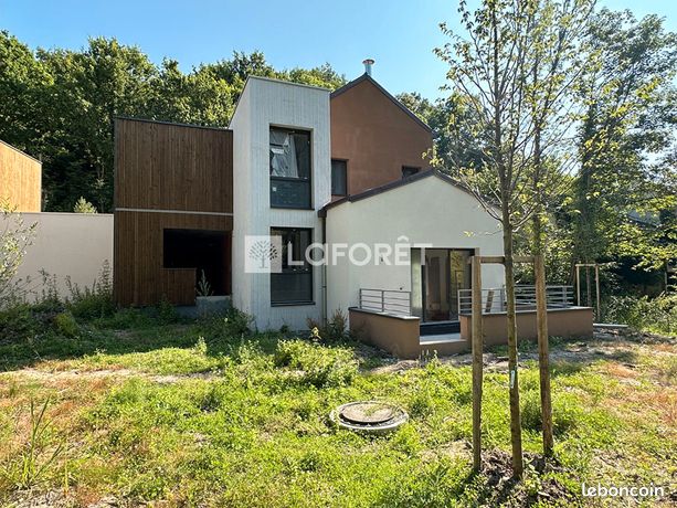 Maison 5 pièces 140 m²