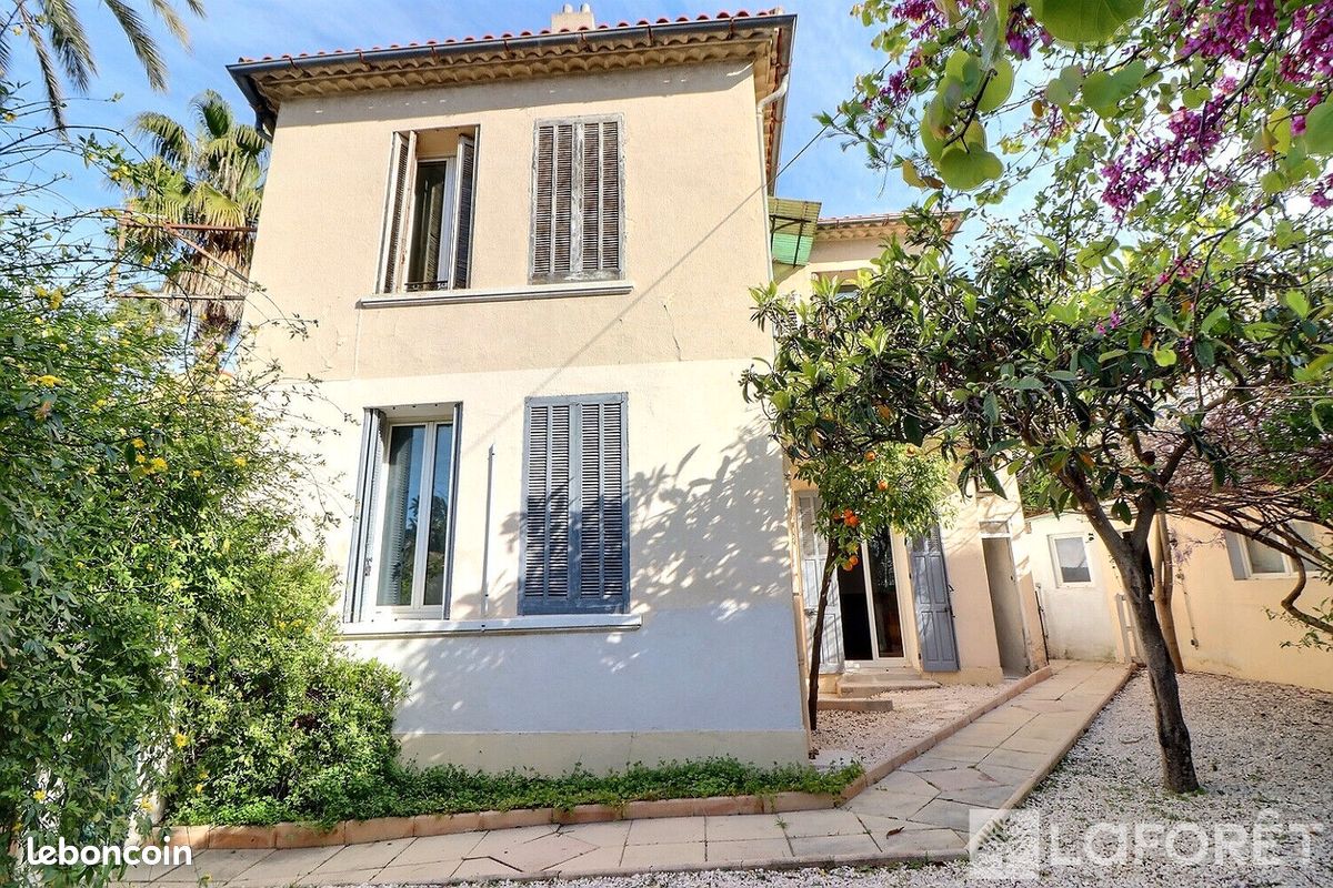 Maison 6 pièces 110 m² · à Hyères · 110 m² · 470 000 €