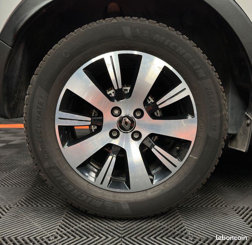 RENAULT CAPTUR 0.9 TCE 90CH ZEN - REGULATEUR/LIMITEUR - RADAR RECUL - BLUETOOTH - GPS - JA 16" - GARANTIE 6 MOIs (image 24)