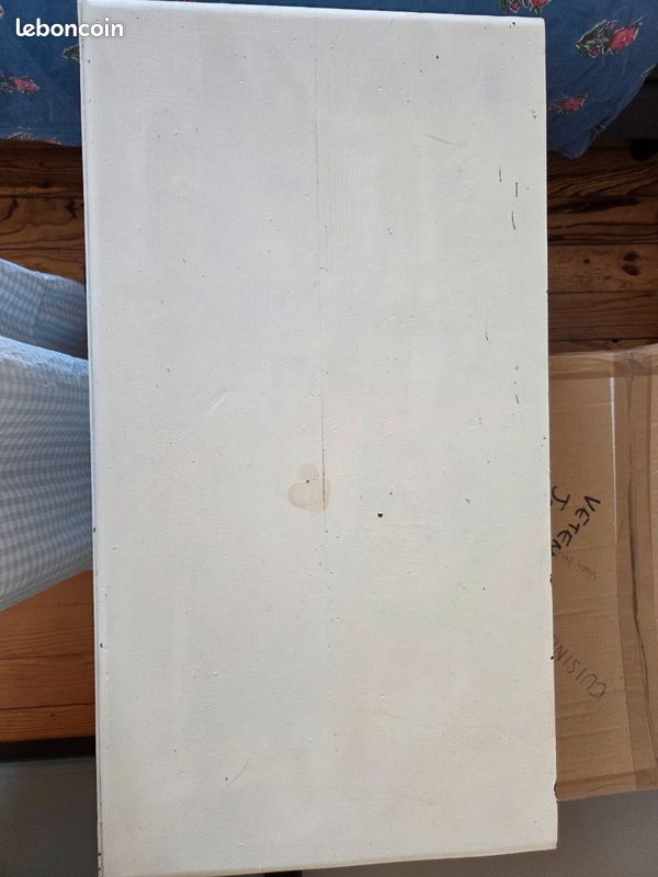 Commode en bois blanc vintage (image 2)