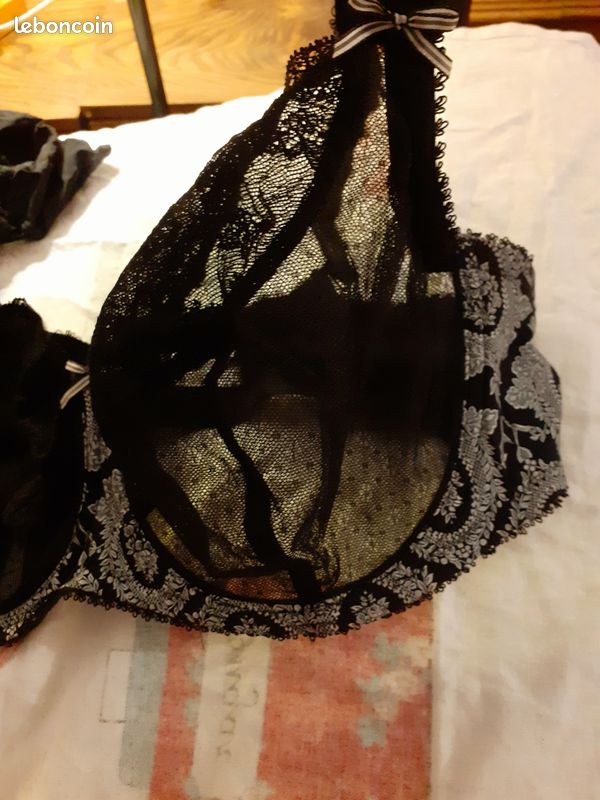 Passionata ensemble neuf fond noir motifs blancs (image 2)