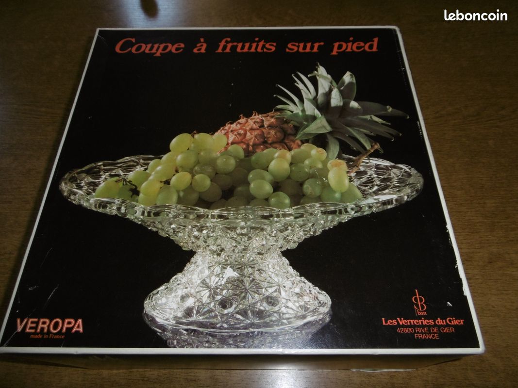 Coupe à fruits sur pied neuve en verre (image 7)