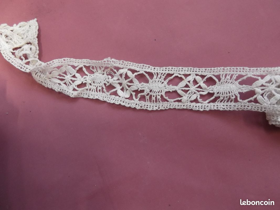 Dentelle Ancienne Très Large (74 Cm) - Pièce Vintage Parfaite Pour La Décoration Ou La Couture