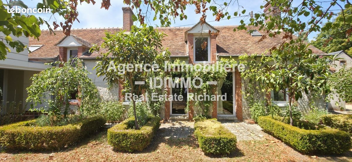 Maison 9 pièces 202 m² · à Chapelon · 202 m² · 209 000 €