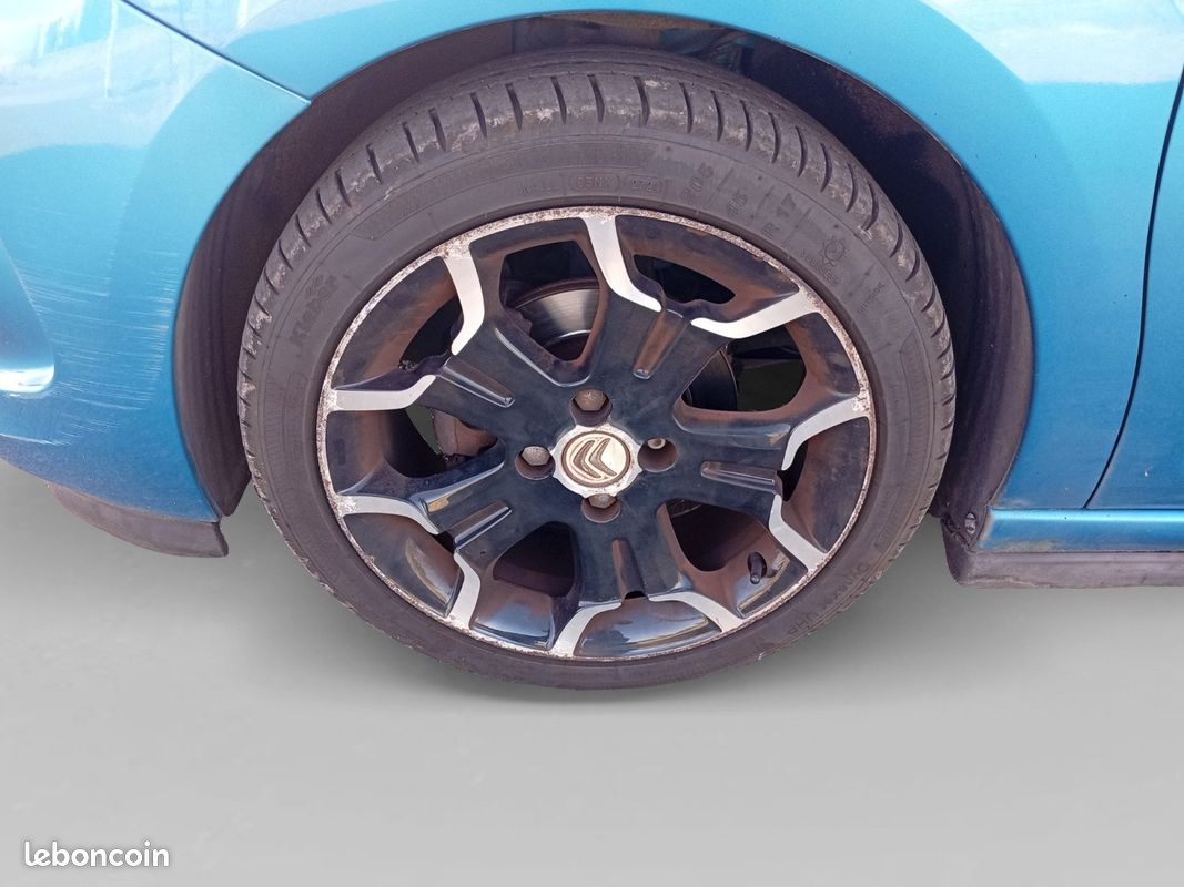 CITROEN DS3 HDi 110 FAP 109gr Sport Chic (image 17)