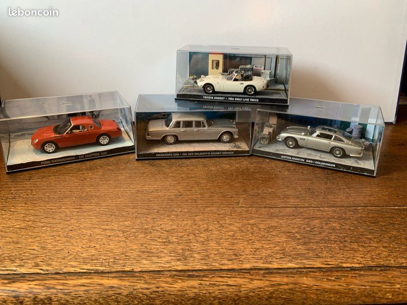 Lot De 7 Voitures James Bond 007 Fabbri 1/43 | Fascicules Et Classeur Inclus