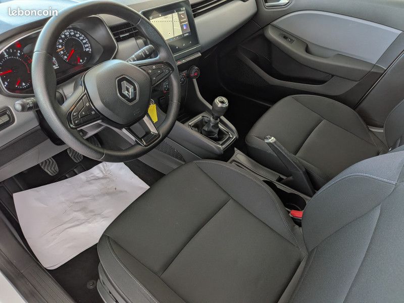 Renault CLIO V STE 1.5 BLUE DCI 85CH AIR NAV (image 9)