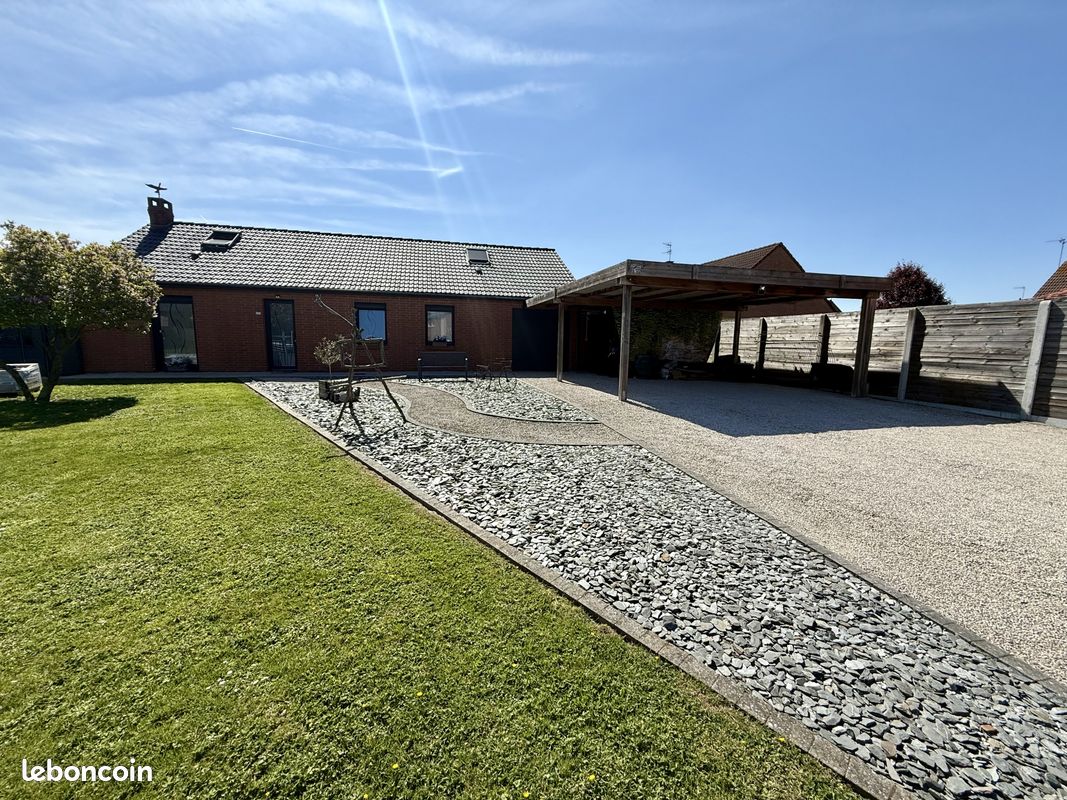 Maison 7 pièces 135 m² · à Nieppe · 135 m² · 399 000 €