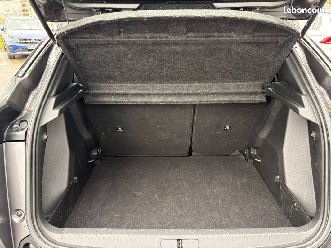 PEUGEOT 2008 BlueHDi 110 S&S BVM6 Active Business (image 17)