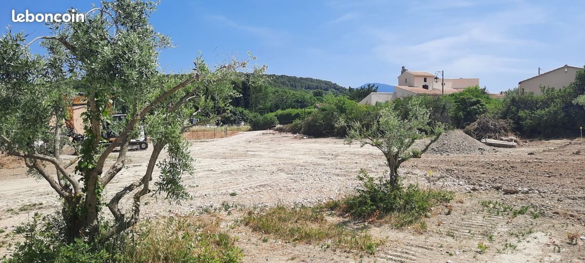 Terrain 458 m² · à Caromb · 458 m² · 129 000 €
