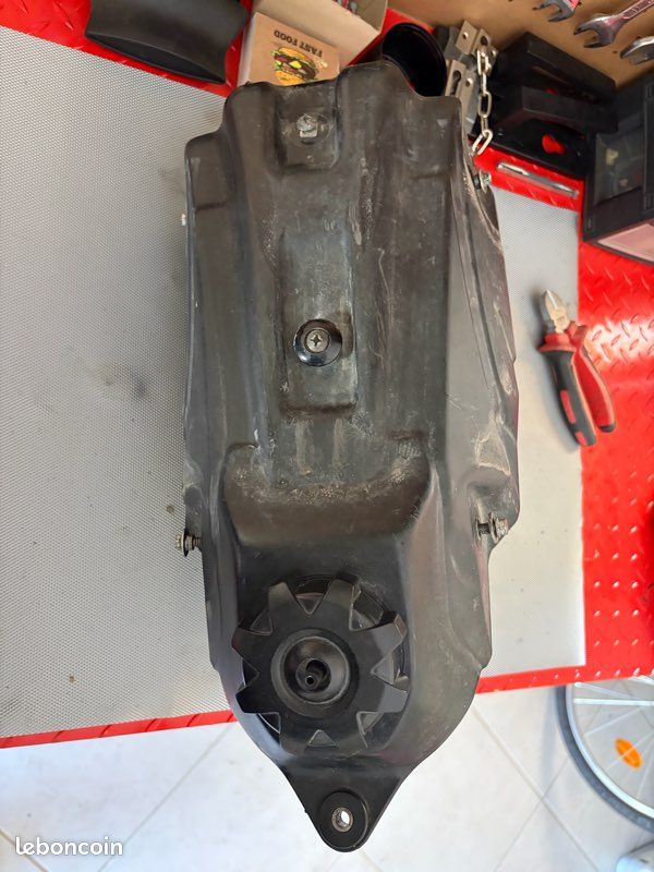 Réservoir 250 kxf 2018 (image 1)