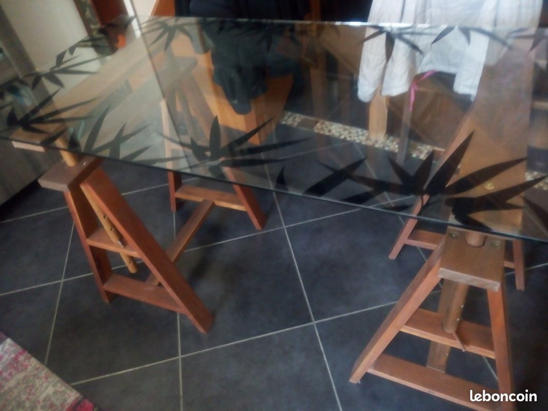 Bureau en verre (image 1)