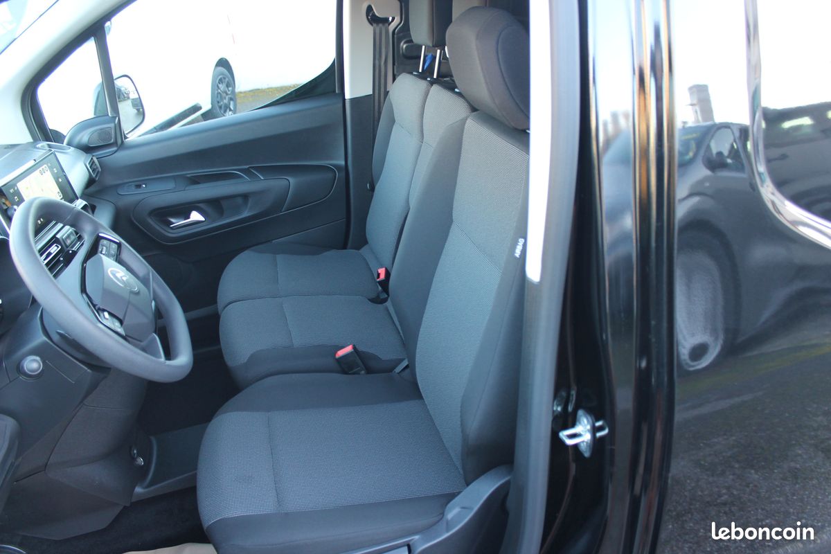 Citroën Berlingo III (2) Van Taille M 650KG Blue-HDI 130 S&S EAT8 , Caméra de recul, Android auto, Cabine extenso 10 Kilomètres 19 800 Hors taxe (image 4)