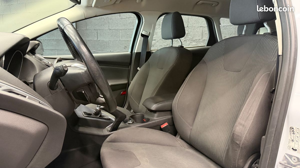 FORD FOCUS SW 1.0 ECOBOOST 125 CH TITANIUM-X START-STOP DISTRIBUTION REMPLACEe (image 5)