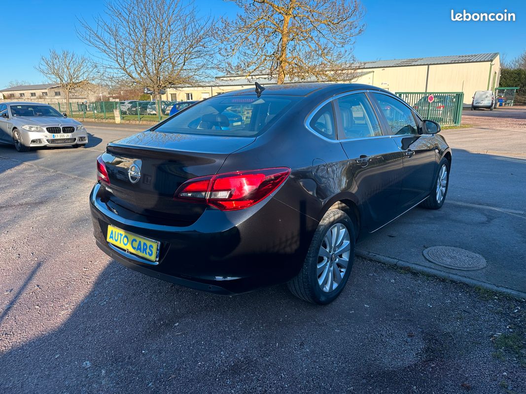 Opel ASTRA 1.6 CDTI 136 CV (image 4)