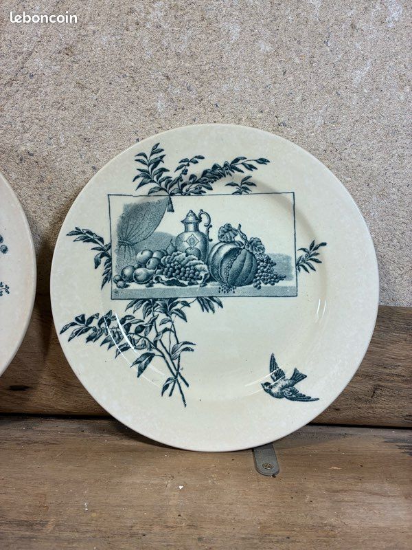 đ 3 grandes assiettes terre de fer Ernest Cognacq : la collection complĂšte, plus que centenaires des 3 motifs diffĂ©rents : poisson, gibier et fruits pour une superbe dĂ©coration (image 5)