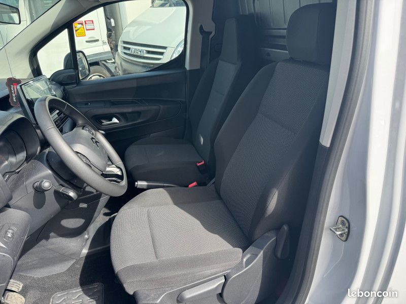 Citroen BERLINGO 110CH S&S PACK PREMIUM CONNECT PX 10400 HT (image 7)