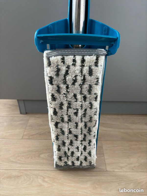 Balai lave-sol microfibre avec essorage intègré (image 5)