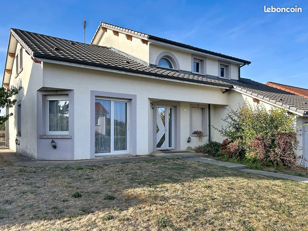Maison 5 pièces 147 m² · à Commercy · 147 m² · 250 000 €