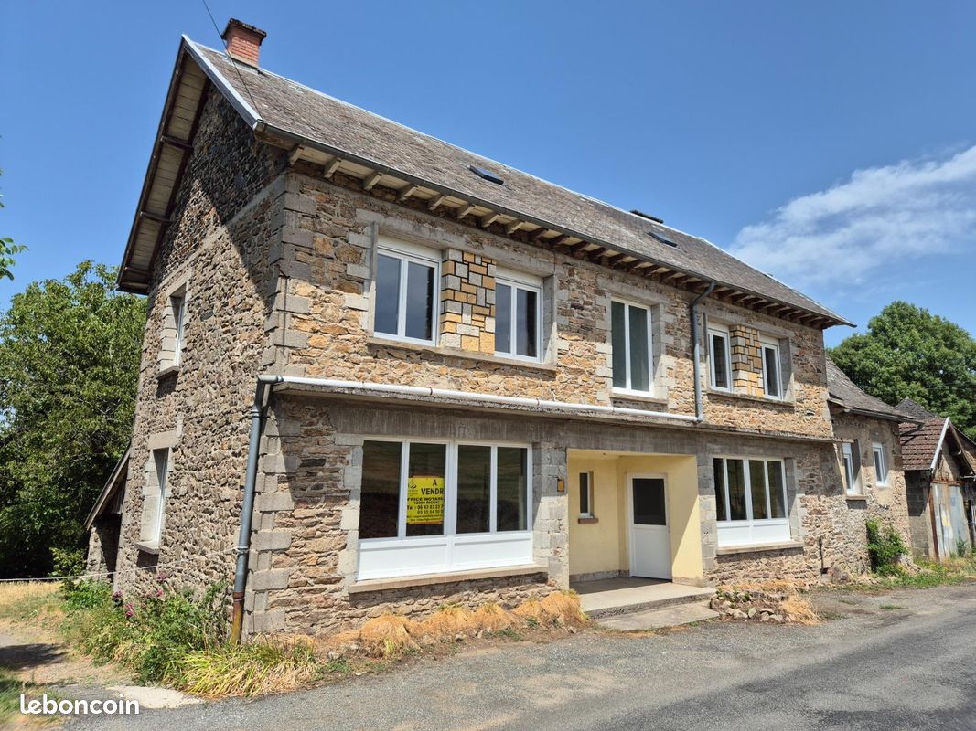 Maison 11 pièces 181 m² · à Firmi · 181 m² · 79 500 €