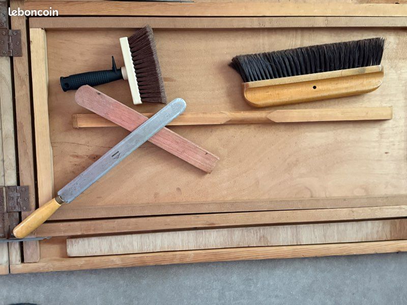 Table de tapissier bois 2m x 60cm + 3 outils (Excellent état) (image 3)