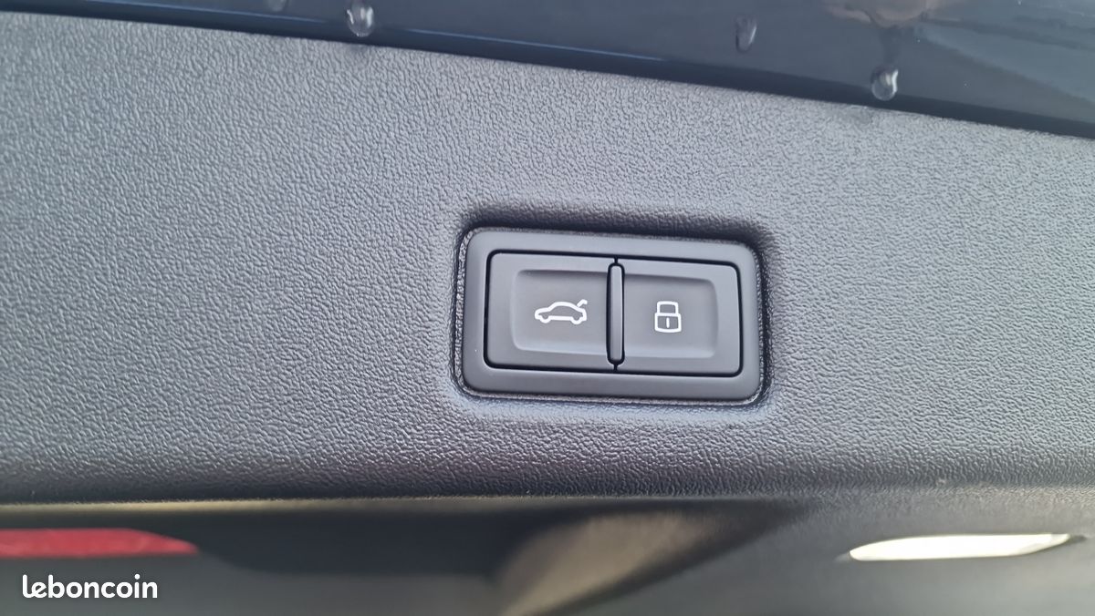 AUDI Q5 TFSI 204 ch Hybride S tronic 7 S line (image 29)