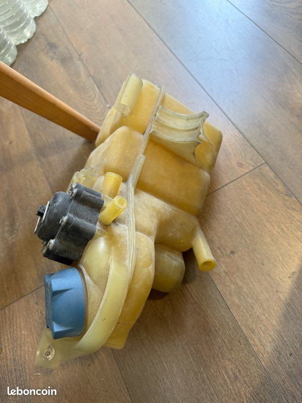 Vase d’expansion Porsche 996 (image 2)