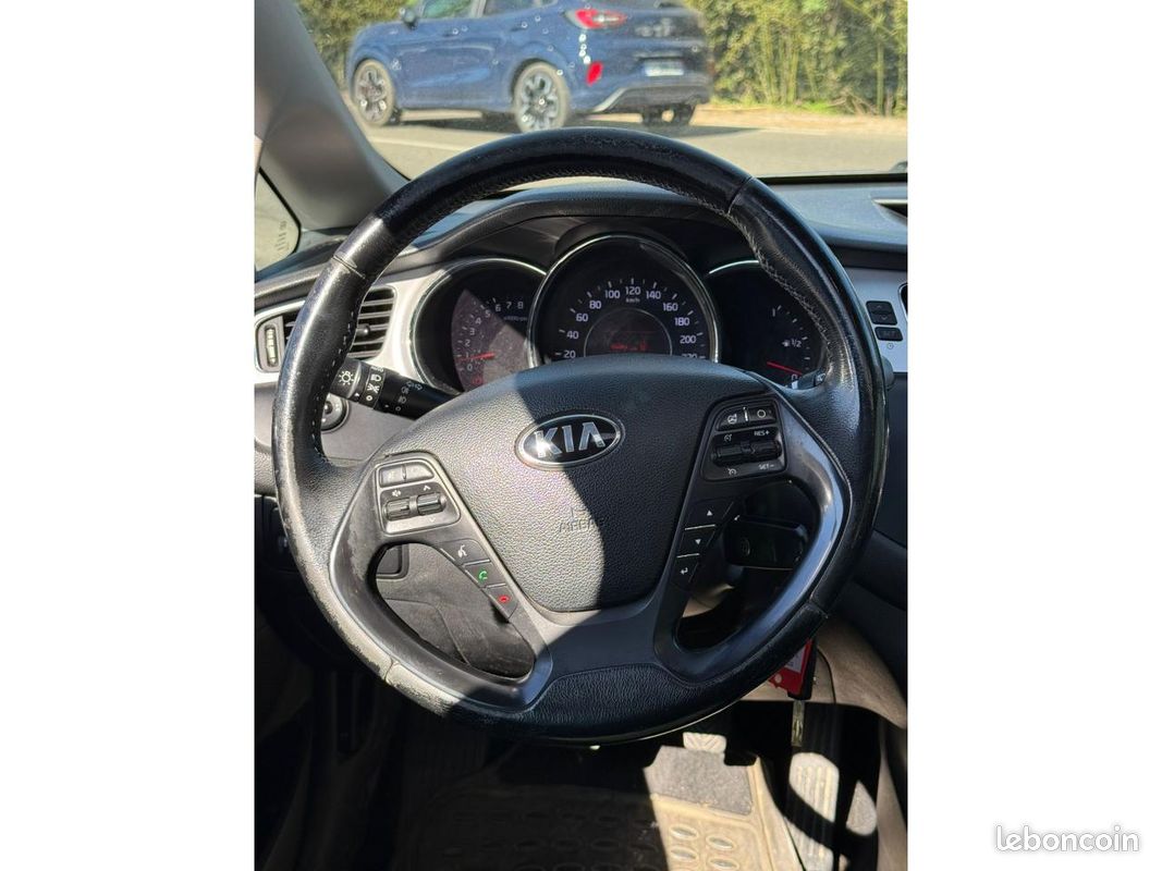 KIA CEED SW 1.6 GDi - 135 Active TOIT PANO OUVRANT (image 11)