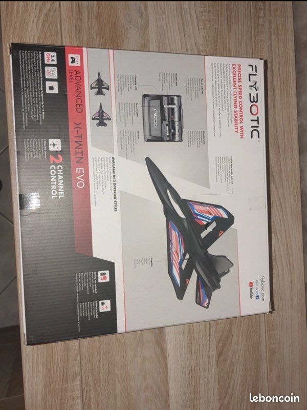Bizak Flybotic Hélicoptère RC 2 Canaux – Infrarouge, LED, Facile à Piloter, Pour Intérieur, Noir, Cadeau Enfant