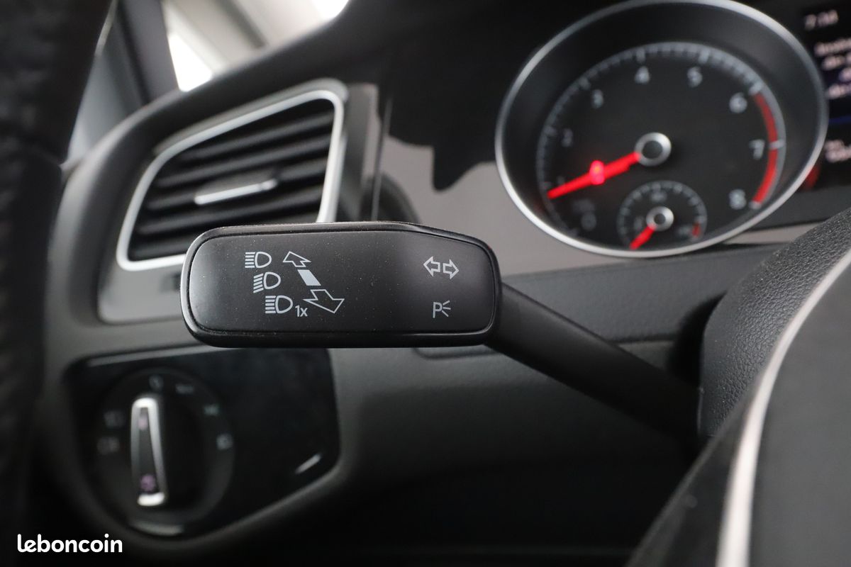 Volkswagen Golf VII 1.4 TSI BlueMotion DSG7 5P 125 ch (image 24)