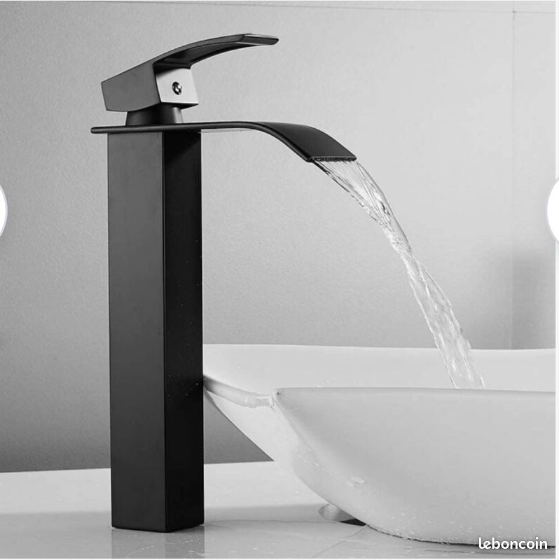 Robinet de salle de bain Mitigeur Lavabo en laiton finition peinture Noir cascade robinet d'evier salle de bains (image 1)