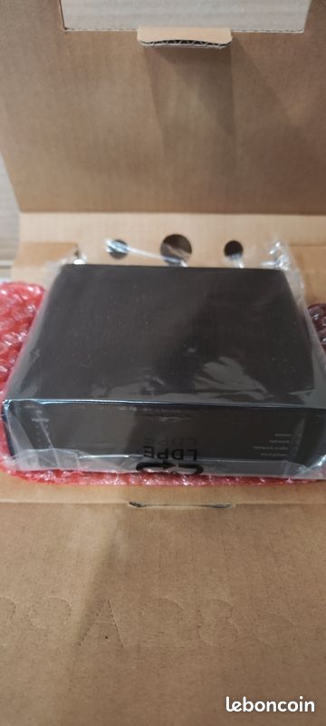 Interface audio réseau Shure ANI4OUT-BLOCK – Neuve (image 1)