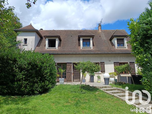 Maison 5 pièces 144 m²