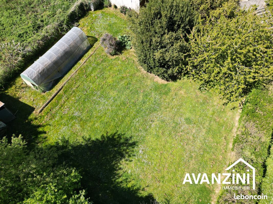 Terrain 379 m² Villiers-sur-Morin (image 1)